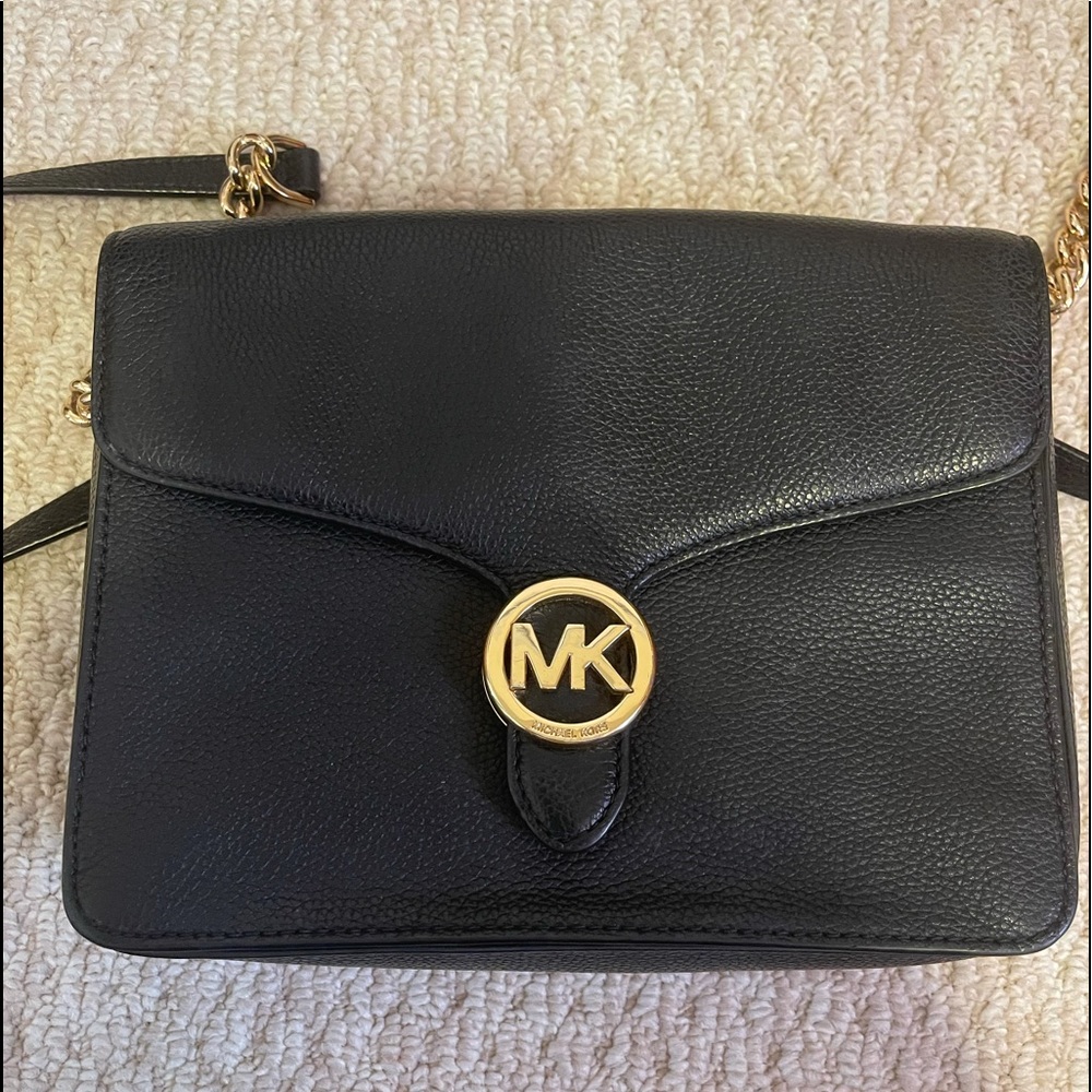 Muchas Kors Crossbody Bag✨